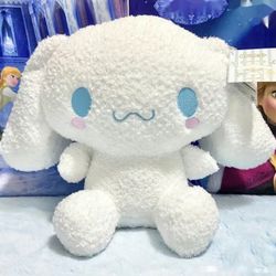 Cinnamon Roll 11"