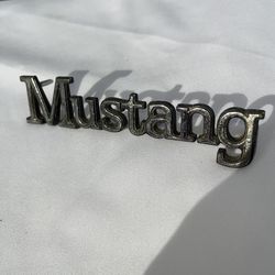 Vtg 1(contact info removed) Ford Mustangs & Mercury Cougar EMBLEMS ORIGINAL FoMoCo Petina 6.5”