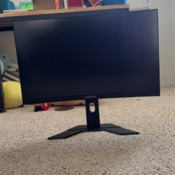 27” Gigabyte Curved Monitor 165hz