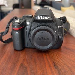 Nikon D 3000 Camera