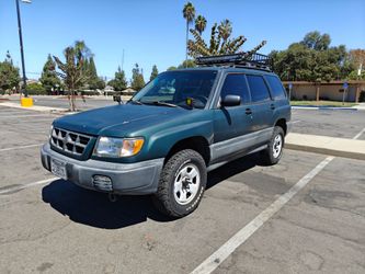 2000 Subaru Forester - Lifted with LED Bar and Roof Rack
