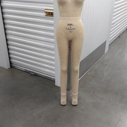 PGM, Linen Full Body Pro Female Dress Form Mannequin.  Size 6 .