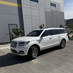 2019 Lincoln Navigator L Reverse 