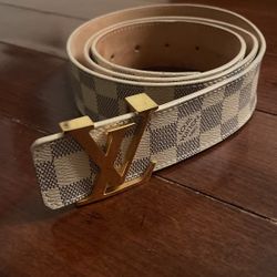 Louis Vuitton Belt. 