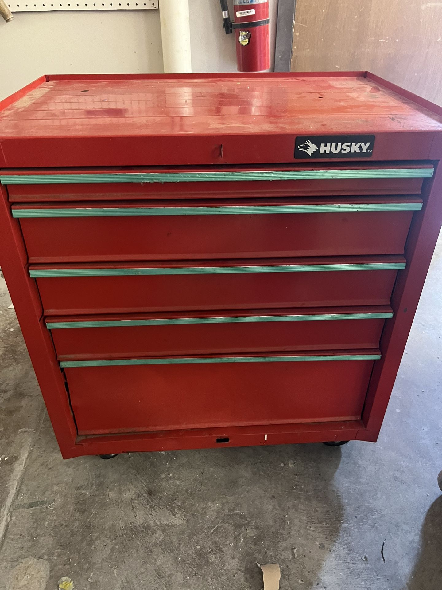 HUSKY ROLLING TOOL BOX/ WITH TOOLS/ LOCKS