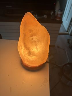 Himalayan salt lamp