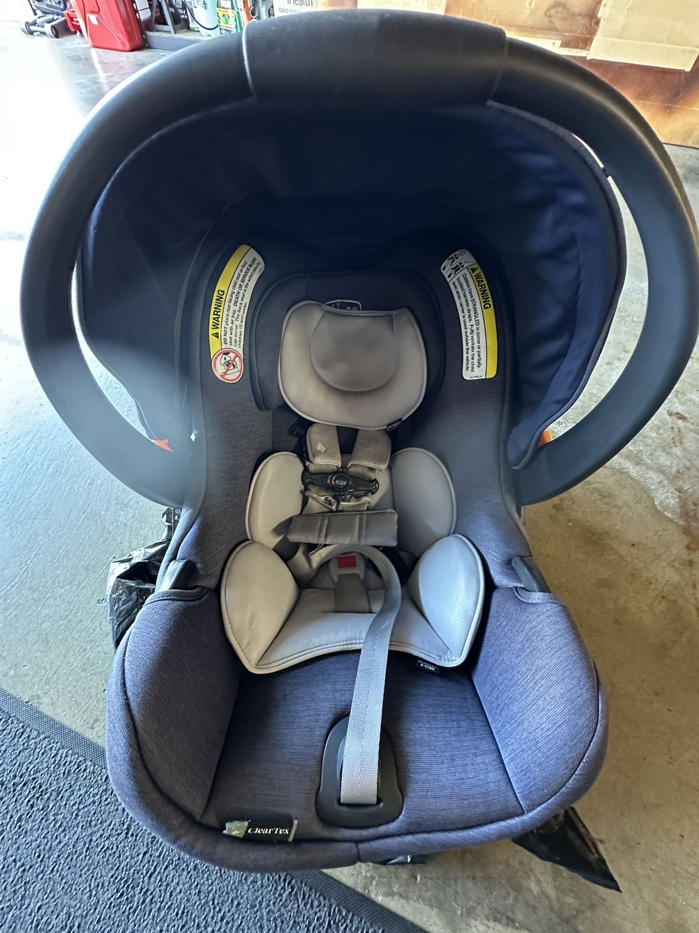 Chicco KEYFit 35 Infant Car Seat And Base And Caddy