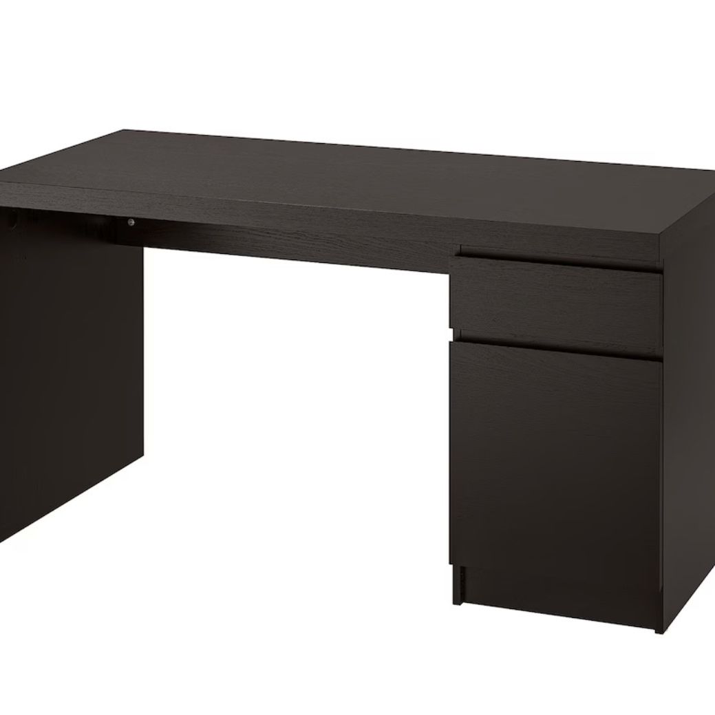 MALM Desk from Ikea (Used - Like New)