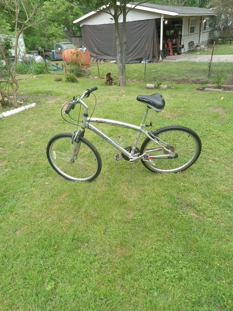 26 In Ozone Aluminum 18 Speed