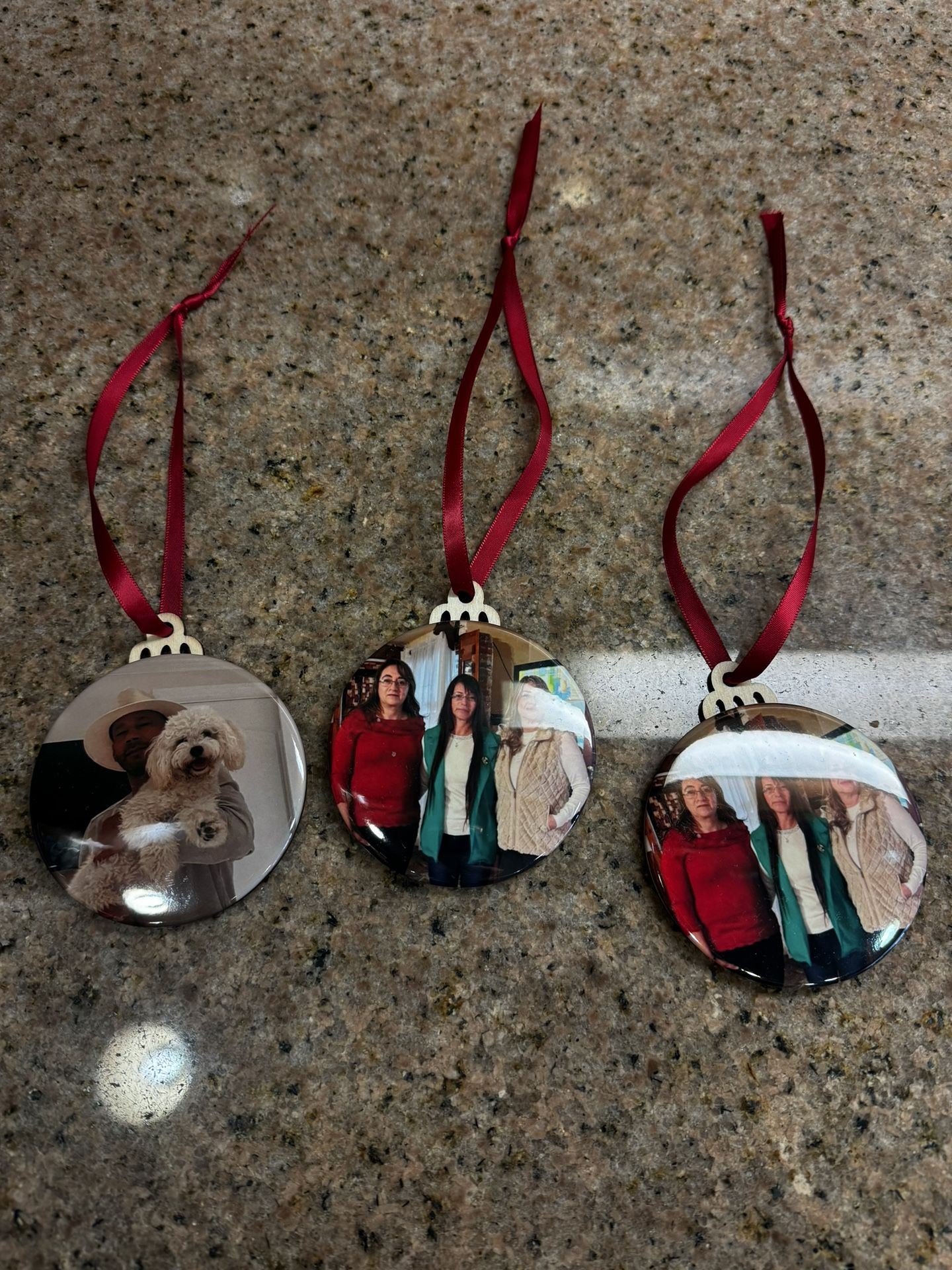Photo ornaments 🎄any Photo $7/each. 3x$20