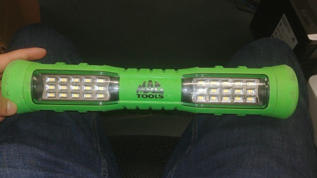 Mac Tools rechargeable hybrid work light