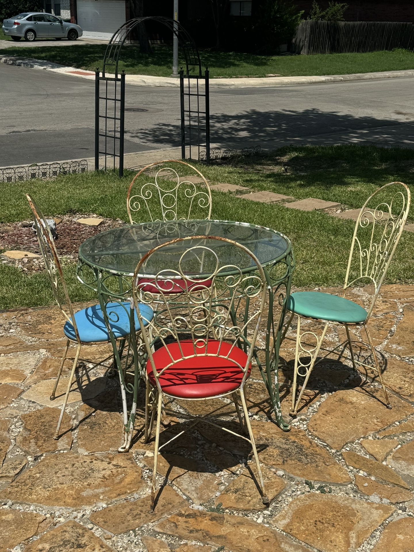 Vintage Patio Set $75