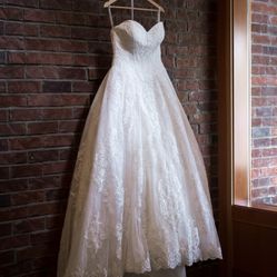 Oleg Cassini Wedding Gown, Ivory/Whisper Pink, Size 12