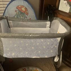 Baby Delight Bedside Bassinet