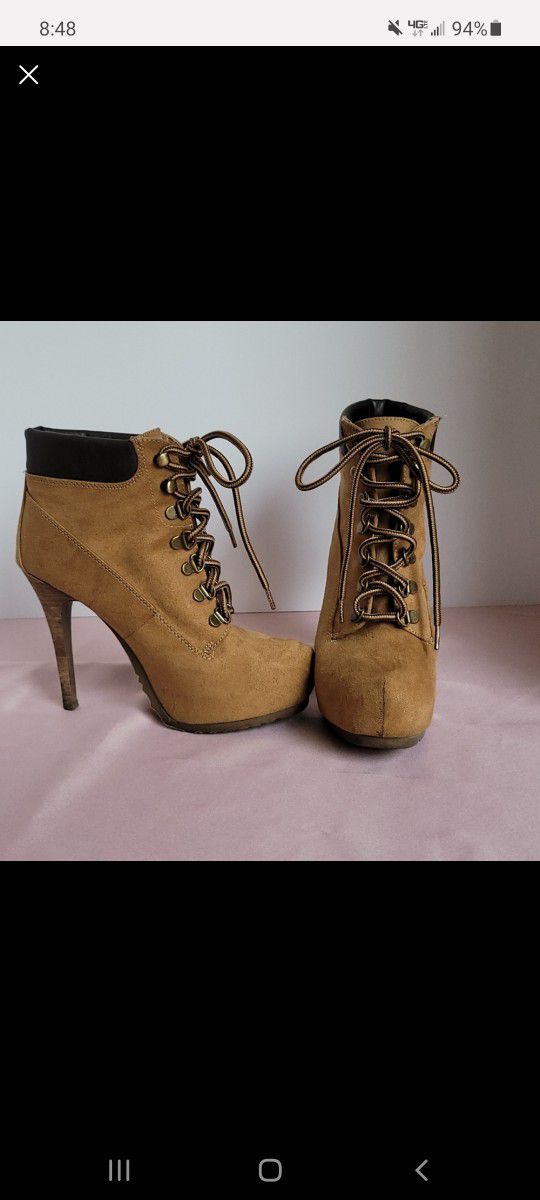 Wheat Platform high heel ankle boot Size 8