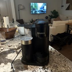 Keurig K-Café Essentials Single Serve K-Cup Pod Coffee Maker