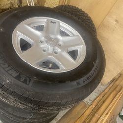Jeep Tires And Original Rims 