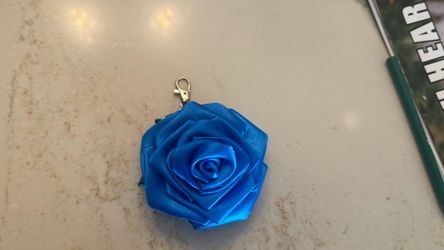 Blue ribbon rose key chain
