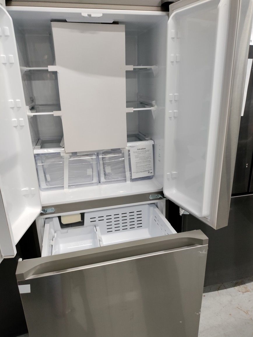 Samsung French Door Stainless Steel Refrigerator 32' Wide, New Scratch And Dent