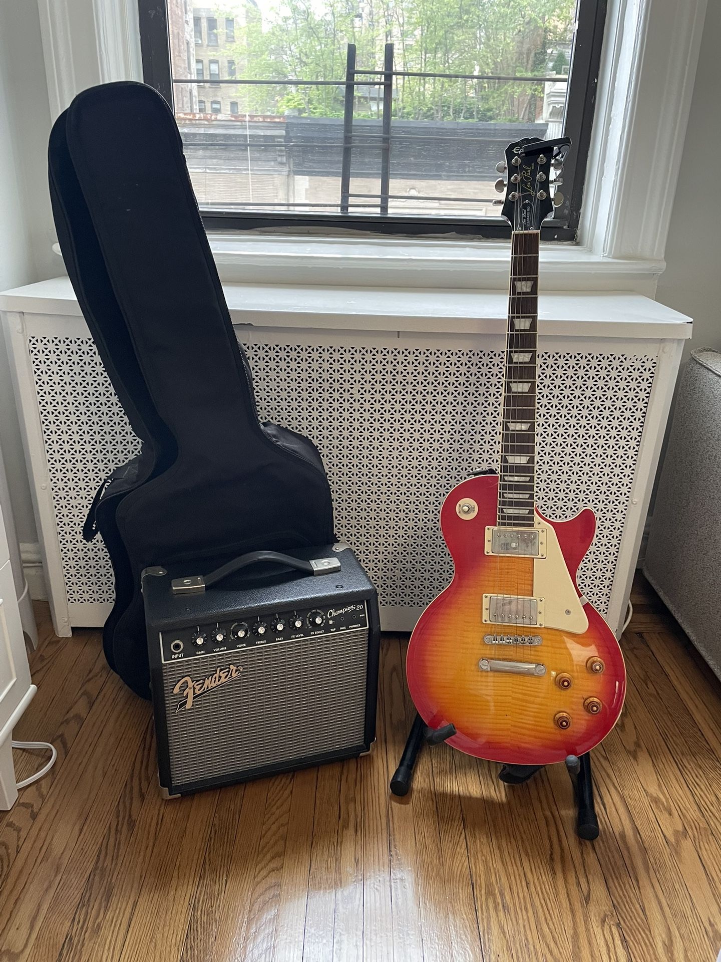 Epiphone Les Paul Electric Guitar + Fender Amp, Gig Bag & Leather Strap