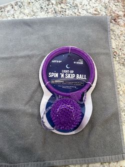 Let's Go Light-Up Spin 'N Skip Ball