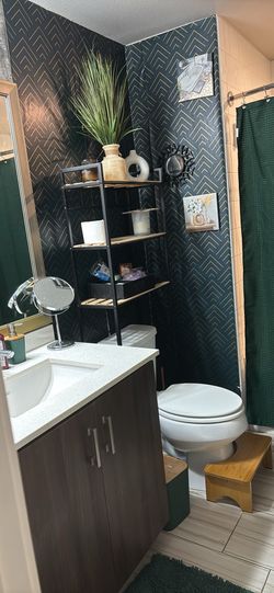 Full Bathroom Set – Modern Green & Gold Aesthetic – Everything Included
