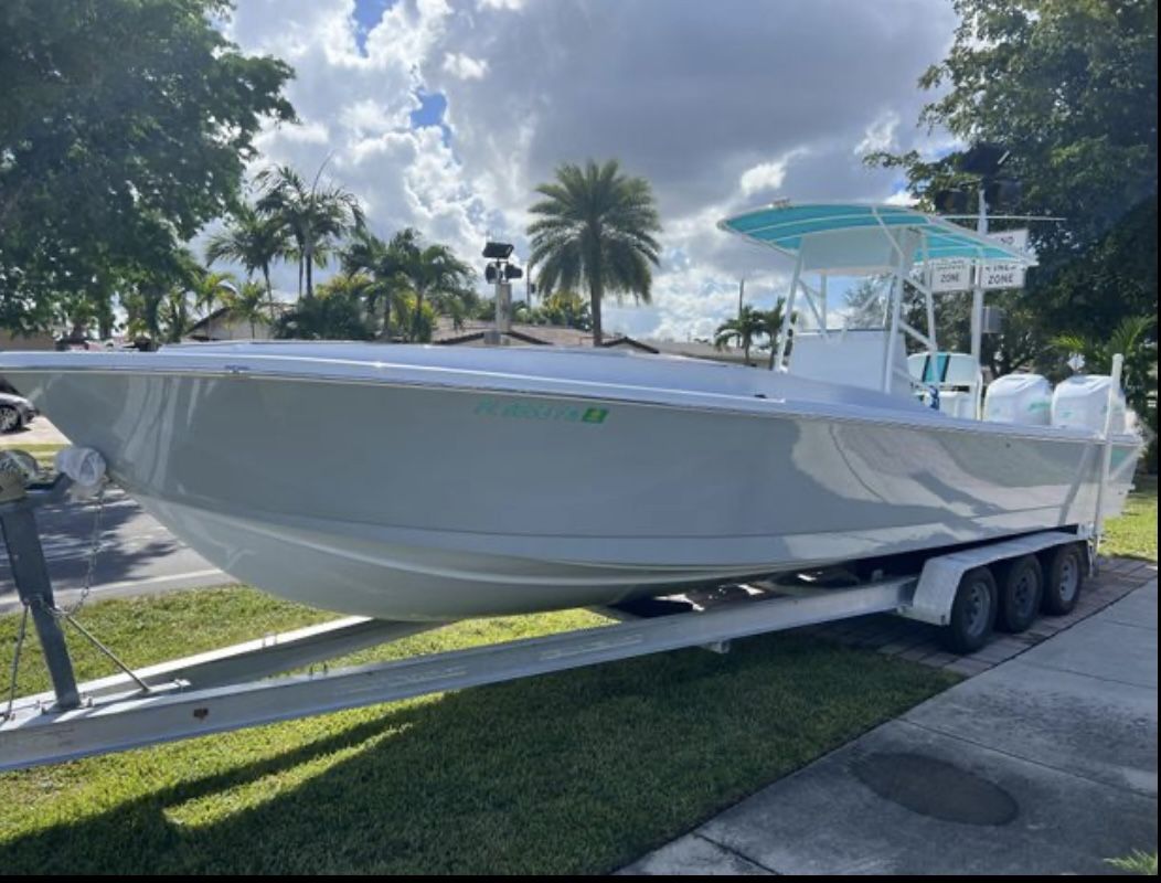 Intrepid 30’ft Center Console with Cuddy for Sale in Hialeah, FL OfferUp