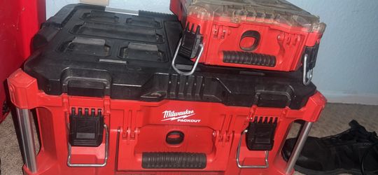 Milwaukee pack out toolboxes