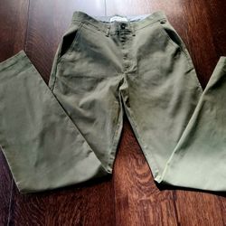 Amazon Essentials Olive Green Chino Pants Men's 30W 34L NWOT $25
