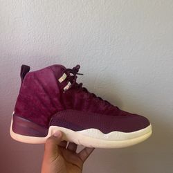 Jordan 12 Bordeaux  Size 12 