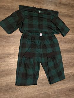 Men green and black pajamas size L