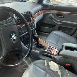 1999 BMW 528i