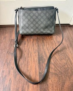 Crossbody bag-Nine west