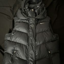 Men’s Nike Puffer Vest Size Small 