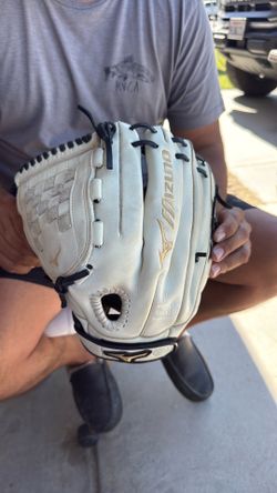 Mizuno 12” MVP prime fast pitch softball glove LEFTY!!!