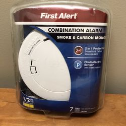 New-First alert Smoke + Carbon Monoxide Detector