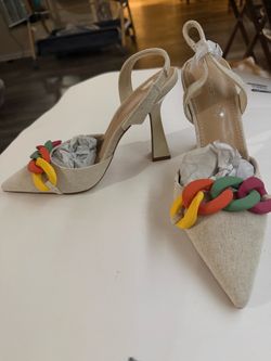 Pointed-Toe Slingback Heels with Chain Detail