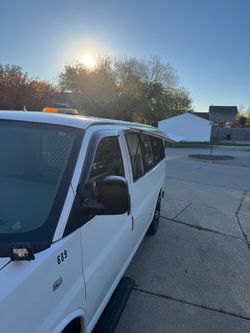 2016 Chevy express 3500