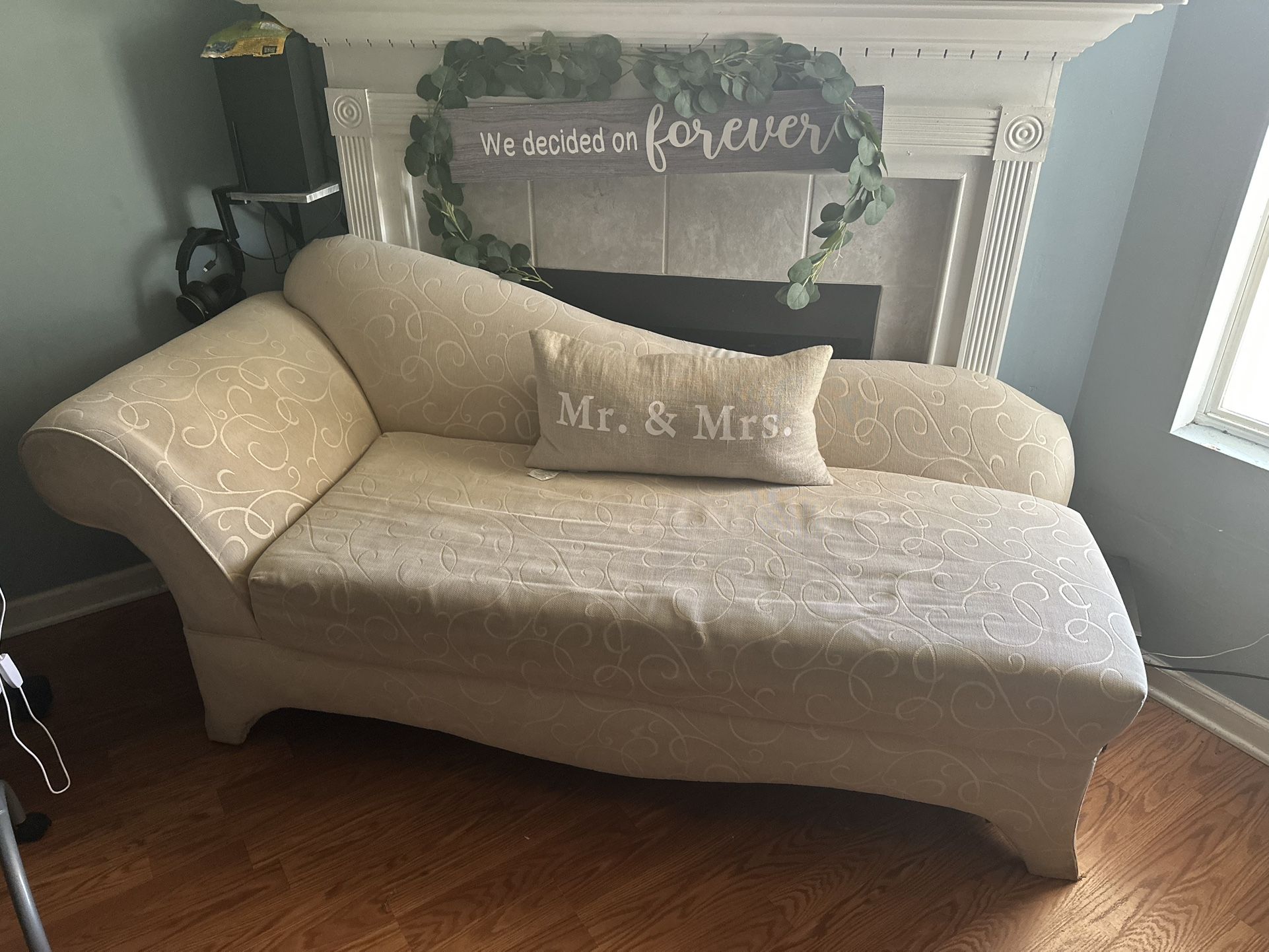 Beige Fabric Chaise/Bench (comfort Sofa)