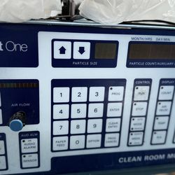 Clean room particle counter