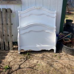 Twin Sleigh Bed