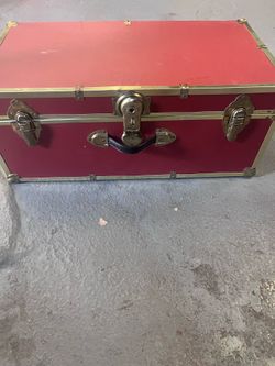 Vintage chest