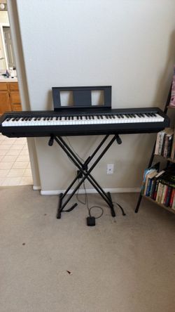 Yamaha P71 Digital Piano