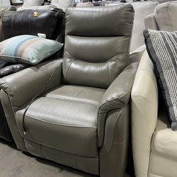 🔥 Reclining Chairs & 3 Seater Recliners — Huge Discounts!