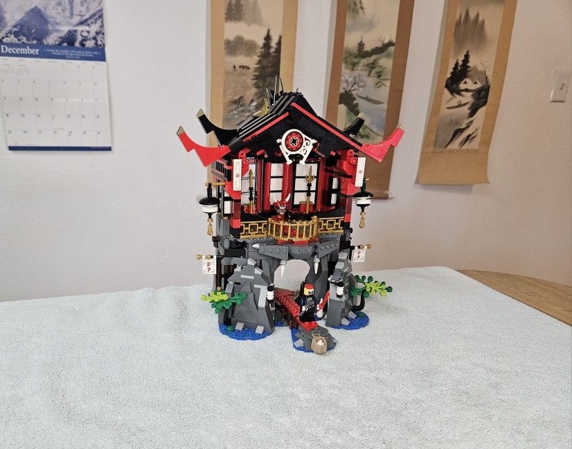 Lego Ninjago: Sons of Garmadon: 70643 Temple of Resurrection, Retired