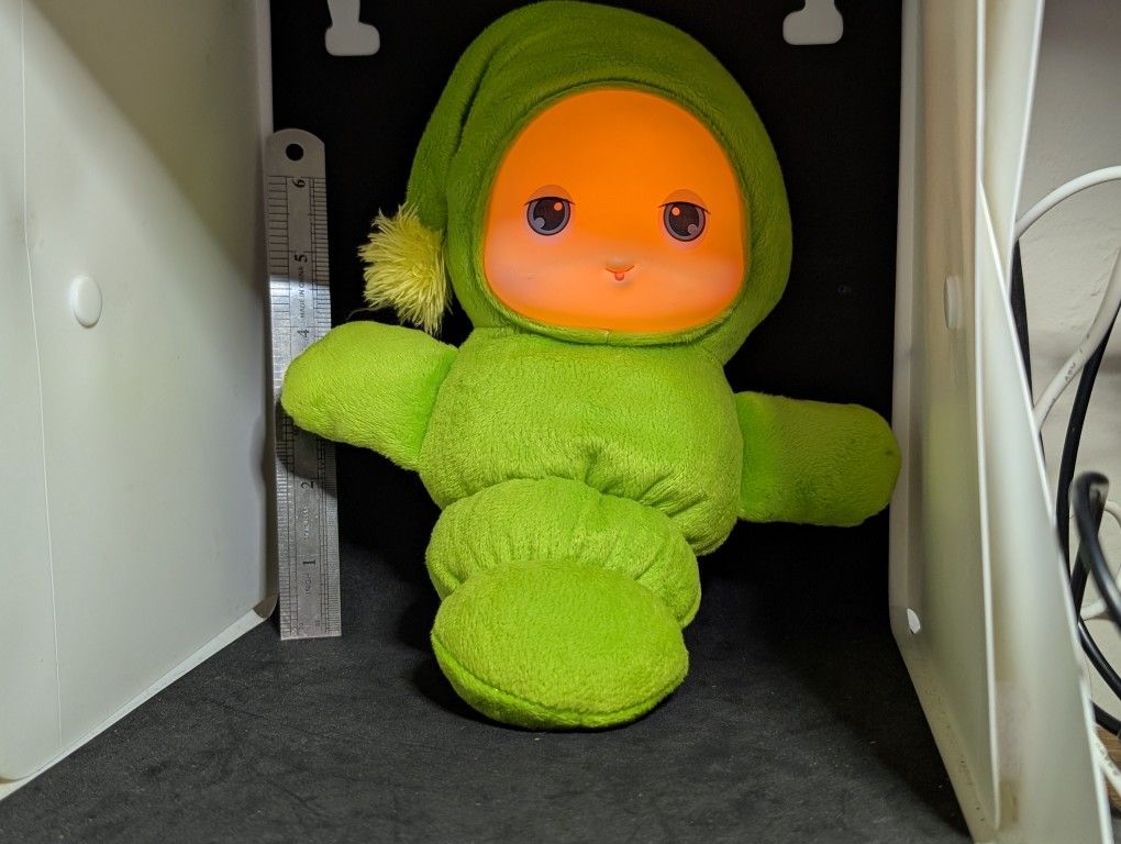Hasbro Playskool Glo Worm Lullaby 2009 Glow 10" Green Plush Light Up Works