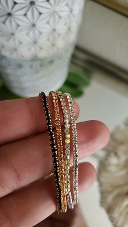 4pc rhinestone Bracelet 💖 $3.50