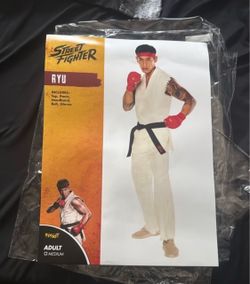 Street fighter costume medium
