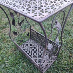 Metal patio furniture table plant stand garden decor farmhouse decor