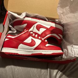 Red Dunk Low St John’s SP